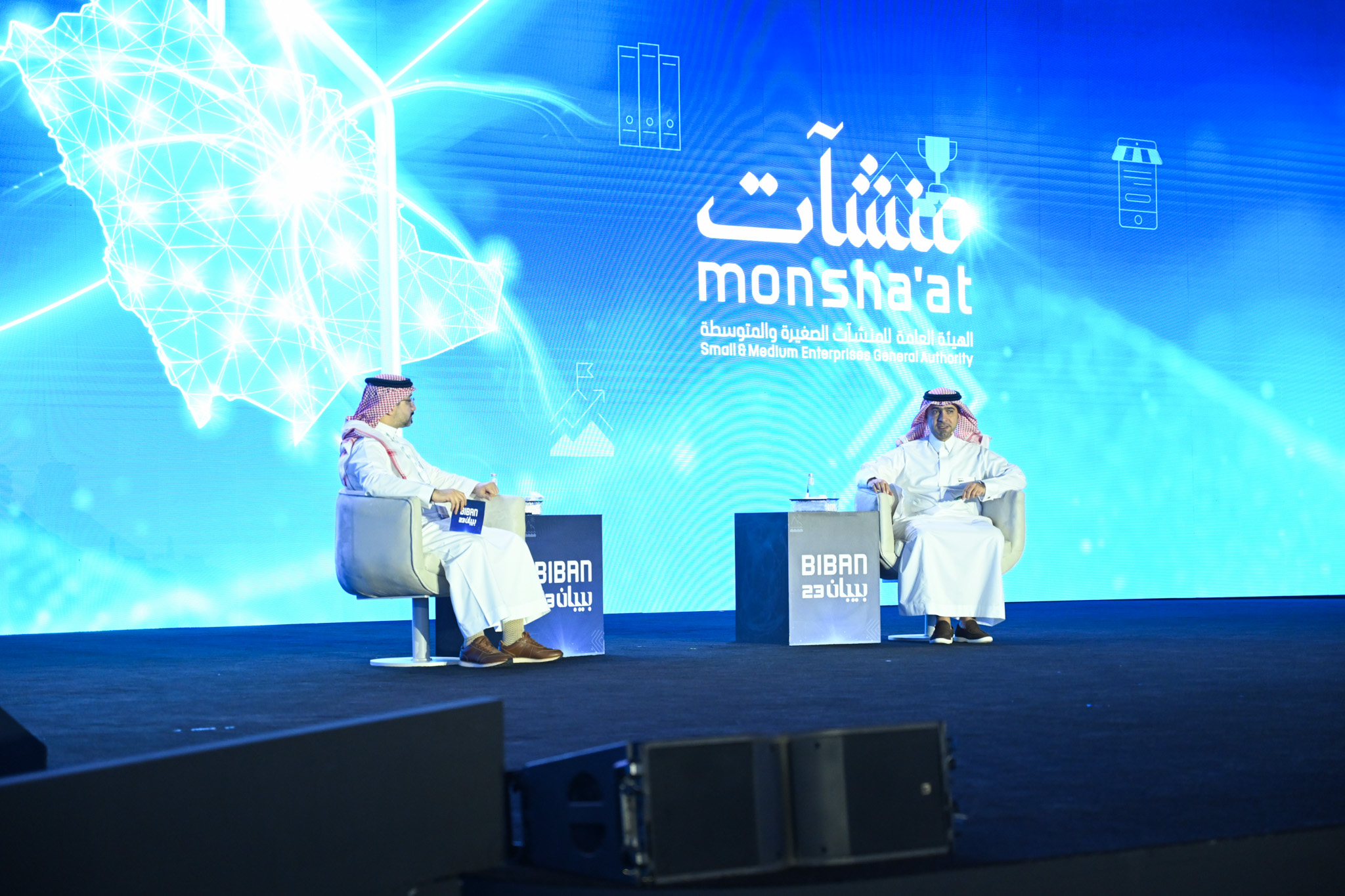 الحقيل: &quot;البلدية والإسكان&quot; طرحت 11 ألف فرصة لدعم المنشآت الصغيرة والمتوسطة