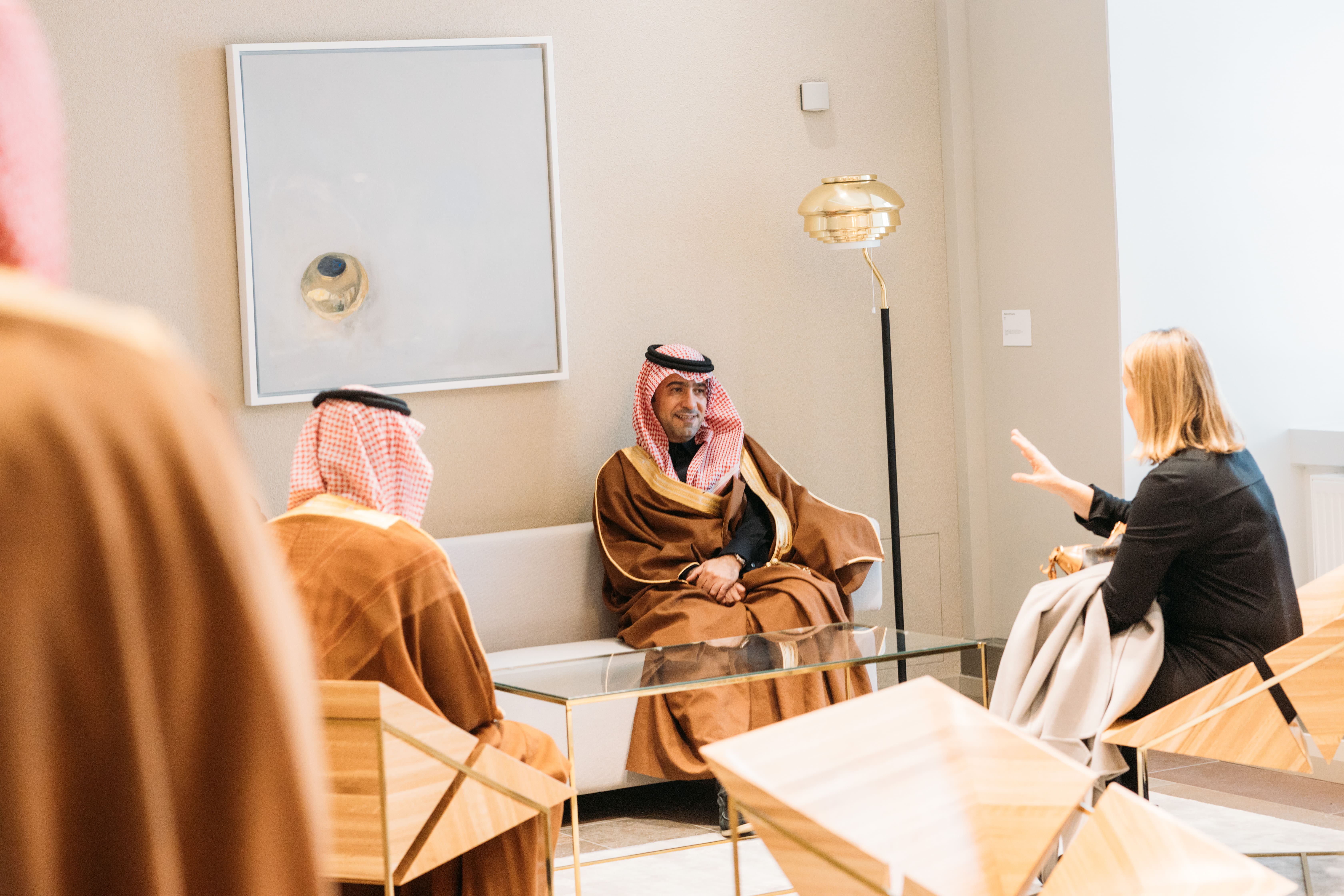 وزير الشؤون البلدية والقروية والإسكان يزور فنلندا.. ويلتقي عددًا من المسؤولين لبحث سبل التعاون
