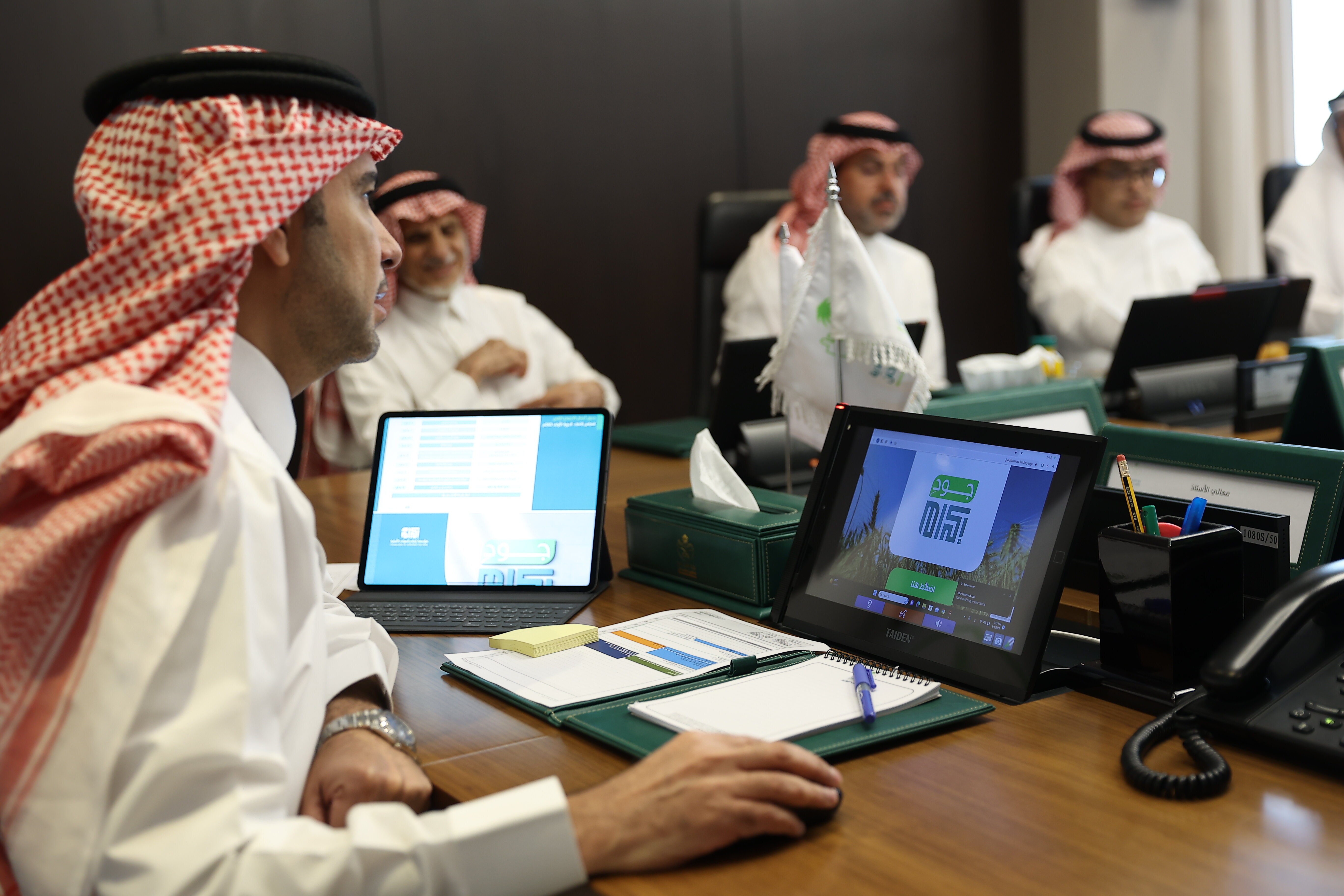 الحقيل يُدشِّن منصة "جود إكرام الموتى" لتحسين خدمة إكرام الموتى الحقيل يُدشِّن منصة "جود إكرام الموتى" لتحسين خدمة إكرام الموتى