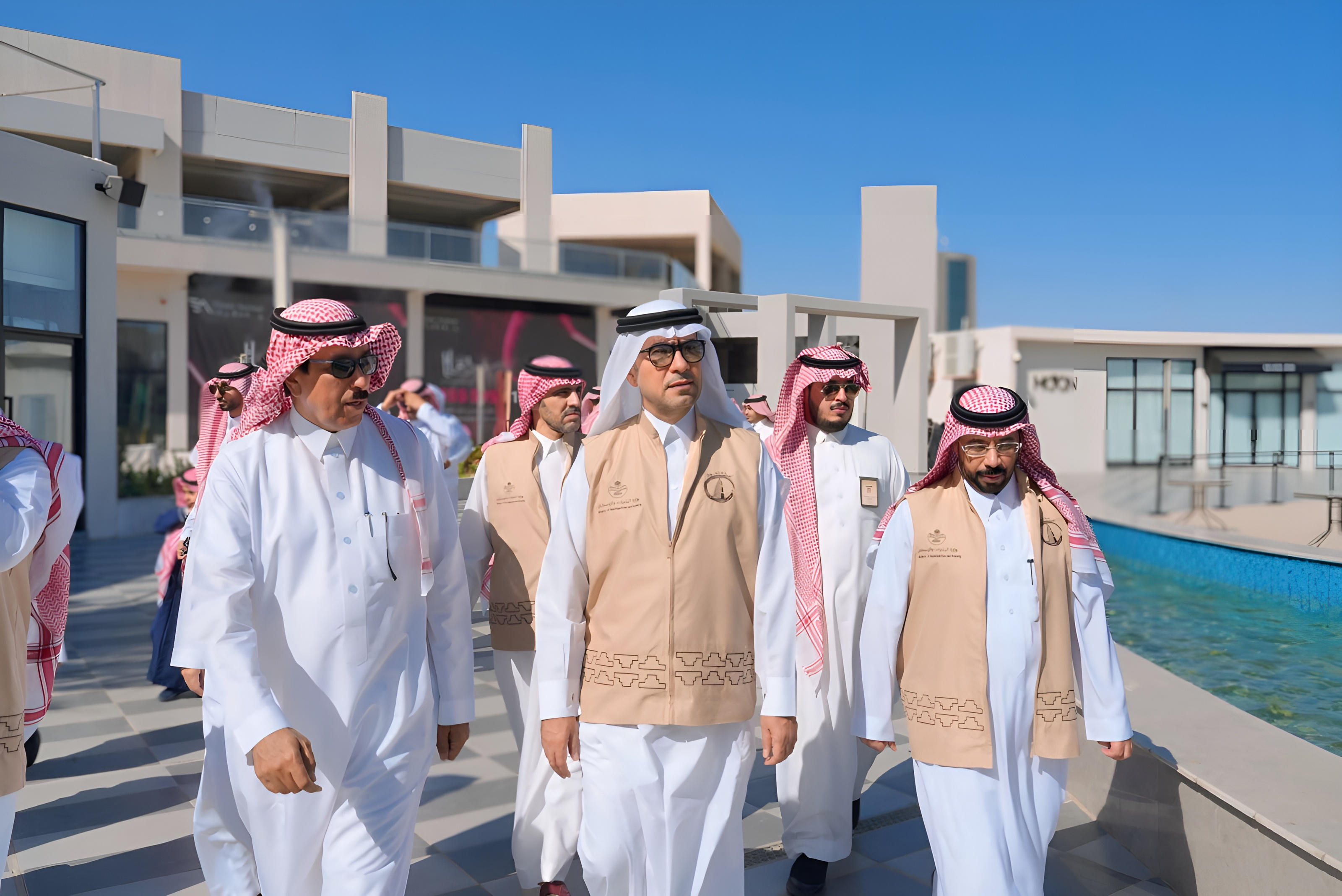 الحقيل يتفقد المشاريع السكنية والبلدية بالجوف.. ويشهد تدشين وإطلاق مشاريع بقيمة تتجاوز 453 مليون ريال