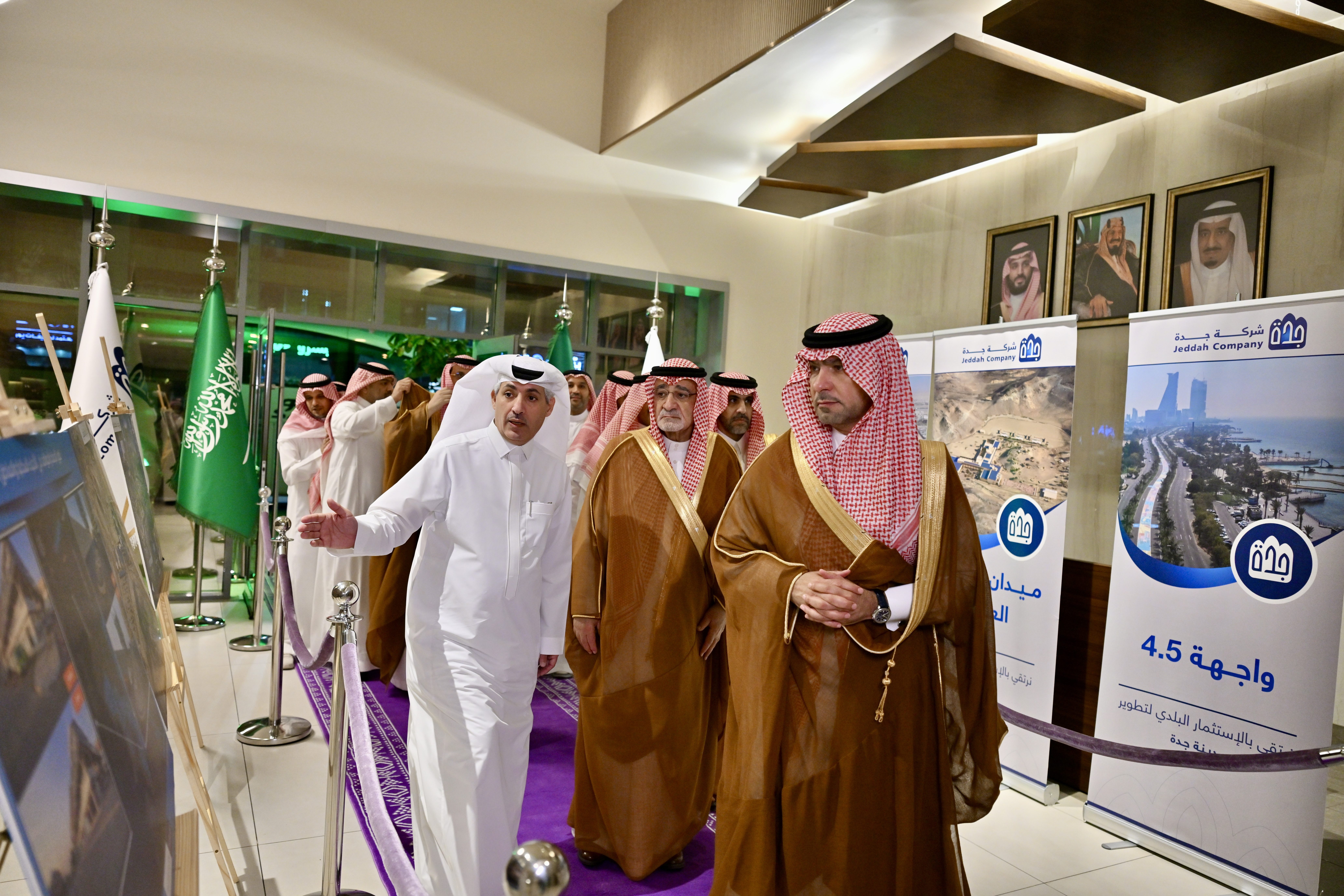 وزير البلديات والإسكان يختتم زيارته إلى جدة بتفقد المشاريع التنموية وتعزيز الشراكة مع القطاع الخاص