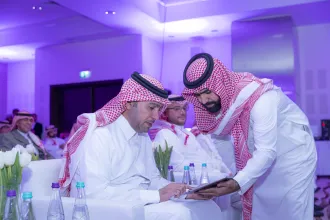 وزير "البلدية والإسكان" يُطلق "تمويل وافي الثلاثي" لمشاريع البيع على الخارطة