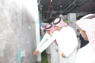 البدير يتفقد عدداً من المشروعات بالمدينة المنورة ويقف على جاهزية مشروع الجوار السكني قبل تسليمه للمستفيدين
