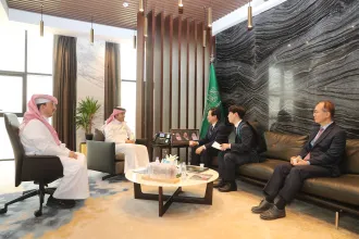 الحقيل يستقبل وزير الأراضي والبنية التحتية والنقل في كوريا الجنوبية