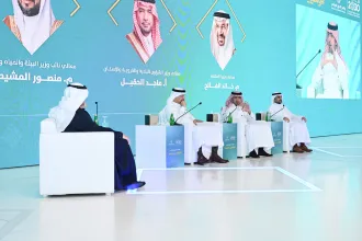 الحقيل: نعمل على العديد من البرامج والمبادرات الداعمة لمفهوم المدن المستدامة وتوفير بيئة مناسبة لسكان المدن