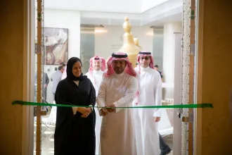وزير البلديات والإسكان يُدشّن معرض "سكني" في واشنطن.. ويلتقي عددًا من المبتعثين بالملحقية السعودية