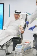 وزير البلديات والإسكان ومنسوبو ديوان الوزارة يشاركون في الحملة الوطنية للتبرع بالدم استجابةً لمبادرة ولي العهد