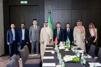 وزير البلديات والإسكان يبحث في بكين تعزيز الشراكات السعودية – الصينية في مجالات الإسكان والتطوير العمراني
