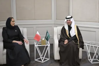 وزير البلديات والإسكان يؤكد مع وزيرة الإسكان البحرينية أهمية تبادل الخبرات