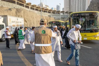 وزارة البلديات والإسكان: 9,700 متطوّعًا يسجّلون أكثر من 138 ألفَ ساعةً تطوعيةً خلال أولِ عشرةِ أيامٍ من رمضان