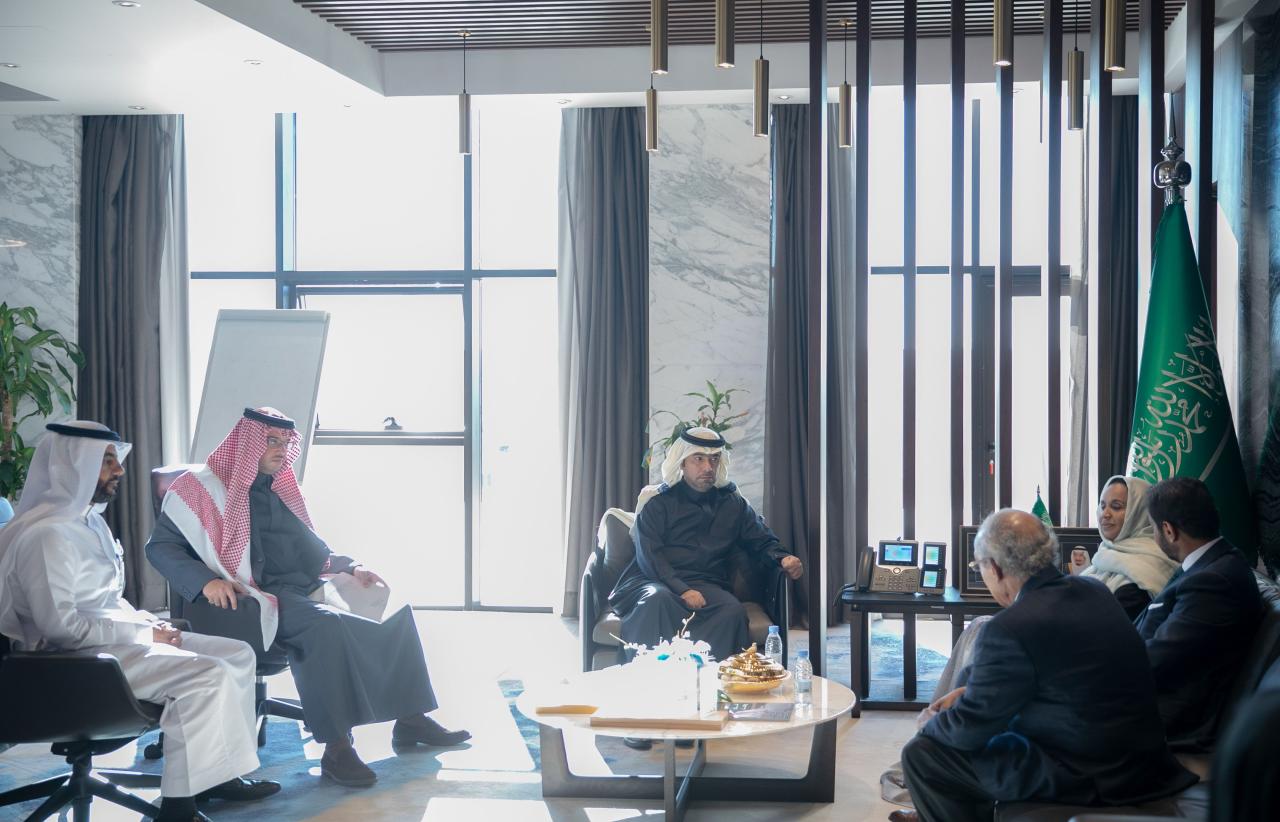 وزير "البلدية والإسكان" يلتقي وزيرة المدن والتخطيط بجمهورية جيبوتي لبحث فرص التعاون بين البلدين