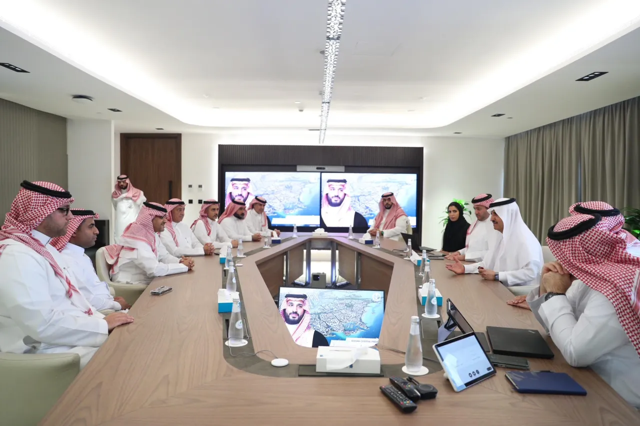 البدير يلتقي أمين جدة ويتفقد عدداً من المشاريع السكنية قبل تسليمها
