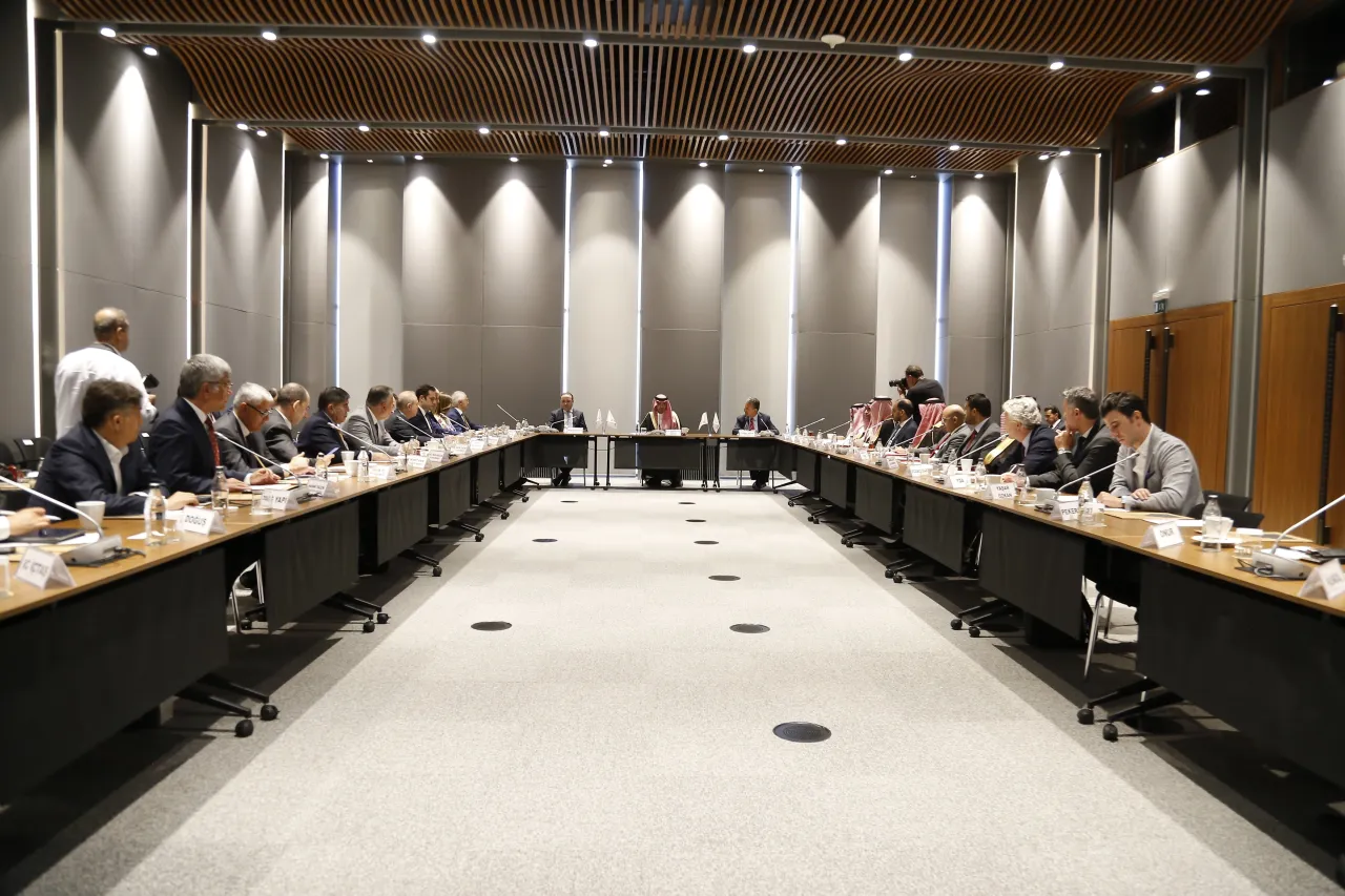 Al-Hogail Holds Talks with Turkey's Ministers of Trade, Environment, Urbanization, Climate Change, and Treasury and Finance on Cooperation Agreements