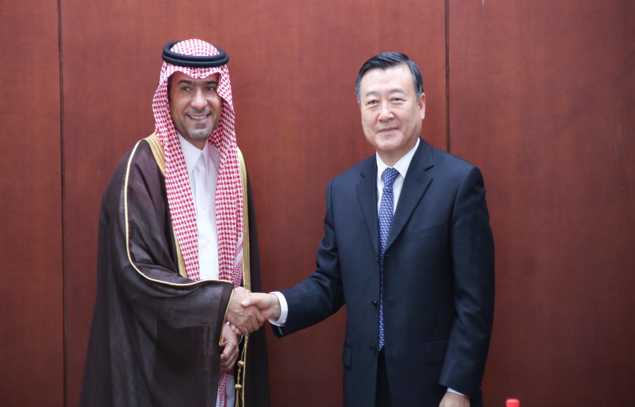 الحقيل يبحث مع وزير الإسكان الصيني تعزيز التعاون والاستثمار في تكنولوجيا البناء والاستدامة
