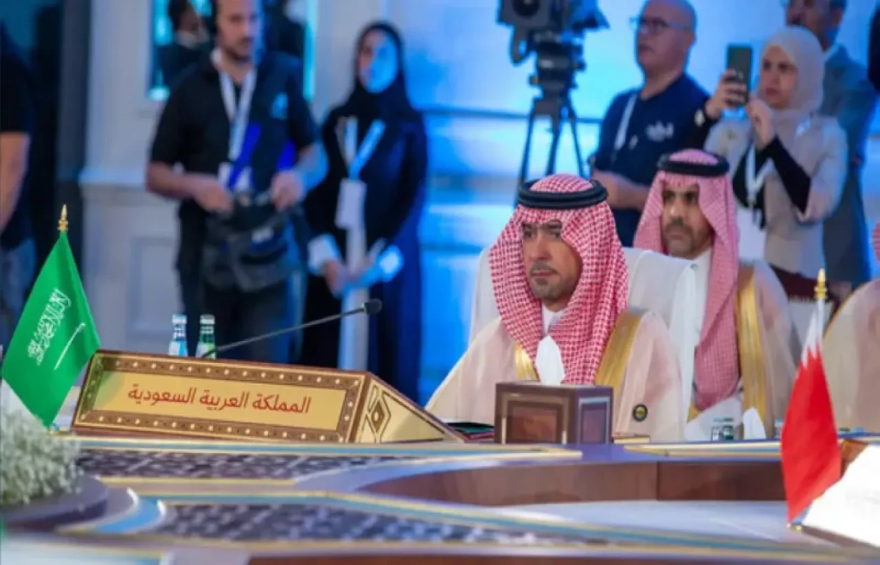 Al-Hogail heads the Kingdom’s delegation at the 27th meeting of the Municipal Affairs Committee of the GCC in Qatar